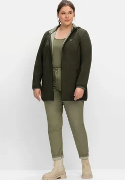 Softshelljacke mit Kapuze und Kontrastdetails