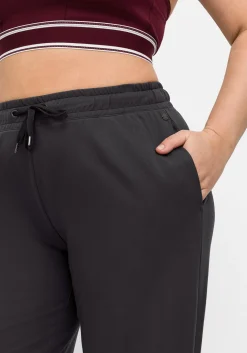 Sporthose aus Funktionsmaterial, mit Gummibund