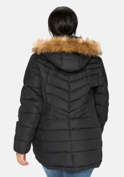 Steppjacke mit abnehmbarer Kapuze