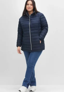 Steppjacke mit Stehkragen und Teilungsnähten