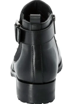 Stiefelette aus Leder mit Nietenbesatz