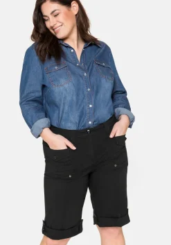 Stretch-Bermudas mit aufgesetzten Taschen und Patten