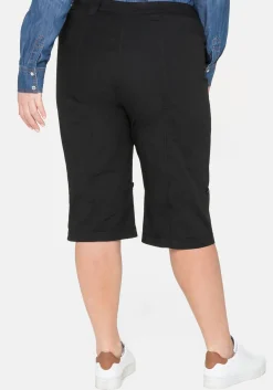 Stretch-Bermudas mit aufgesetzten Taschen und Patten