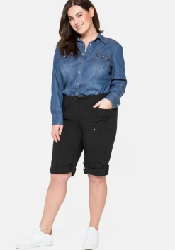 Stretch-Bermudas mit aufgesetzten Taschen und Patten