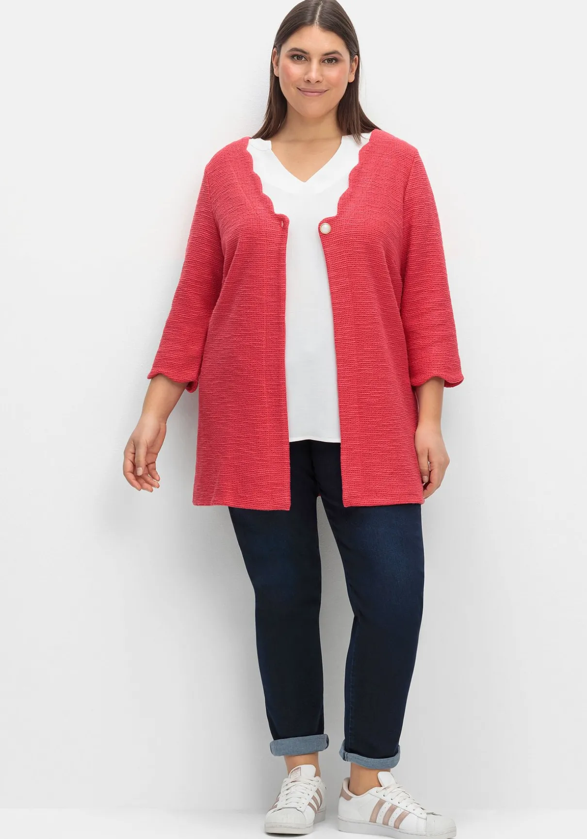 Strickjacke mit Knopfverschluss, aus Bouclé-Qualität