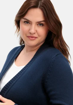 Strickjacke mit V-Ausschnitt und Knöpfen, tailliert