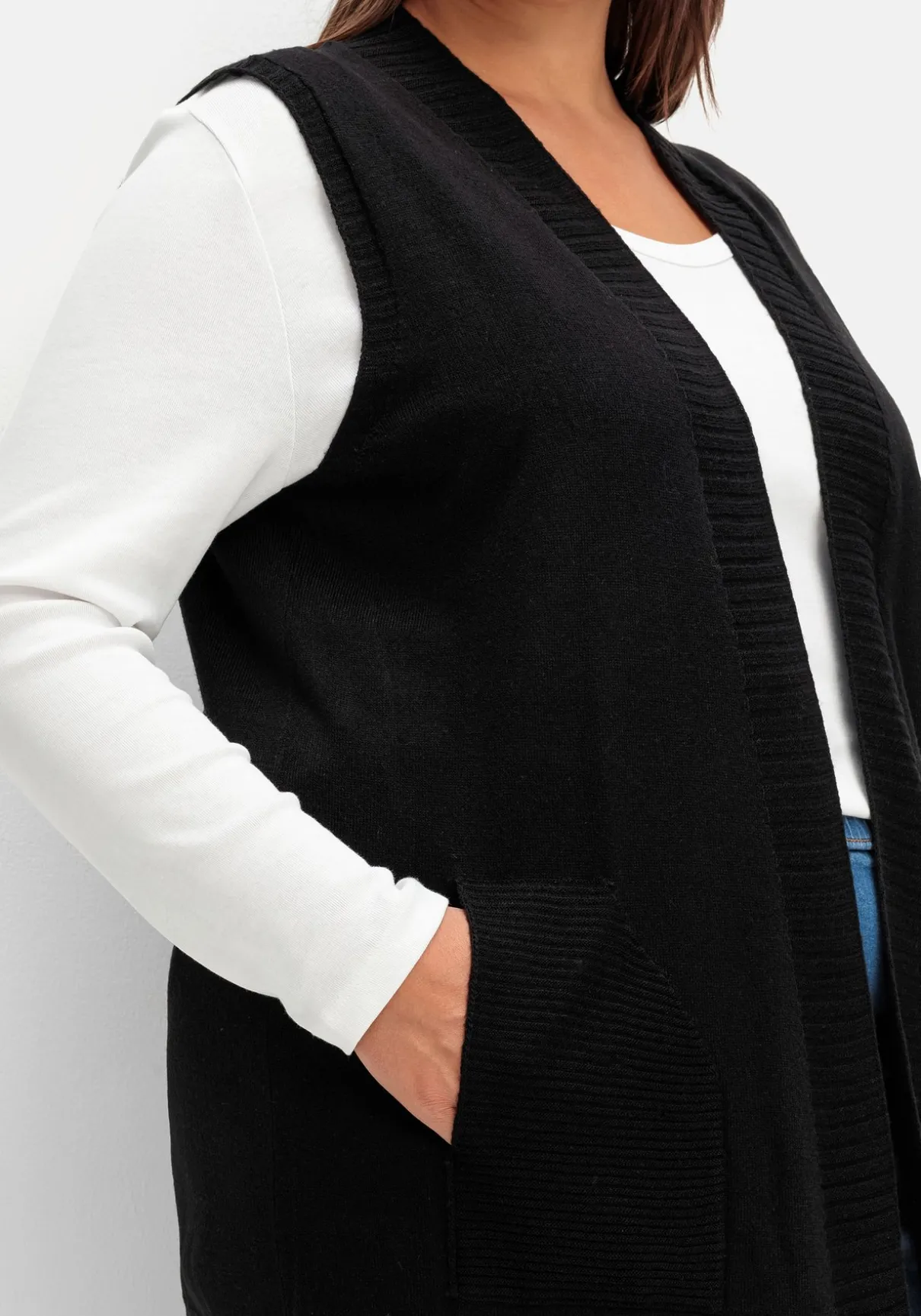 Strickweste in offener Form, mit Taschen