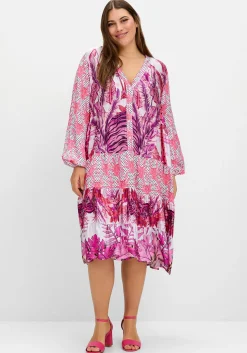 Stufenkleid in Knielänge mit Ballonärmeln