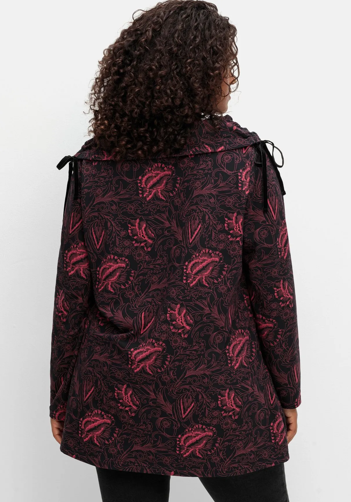 Sweatshirt in Longform mit weitem Kragen