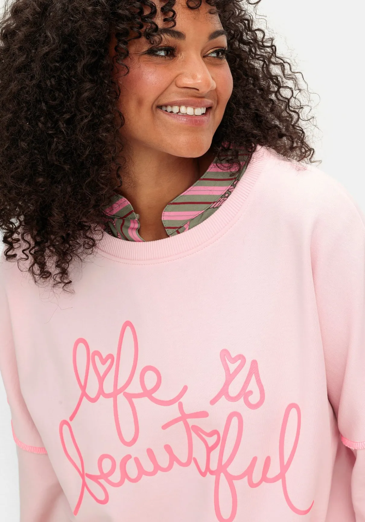 Sweatshirt mit Frontprint und Rundhalsausschnitt