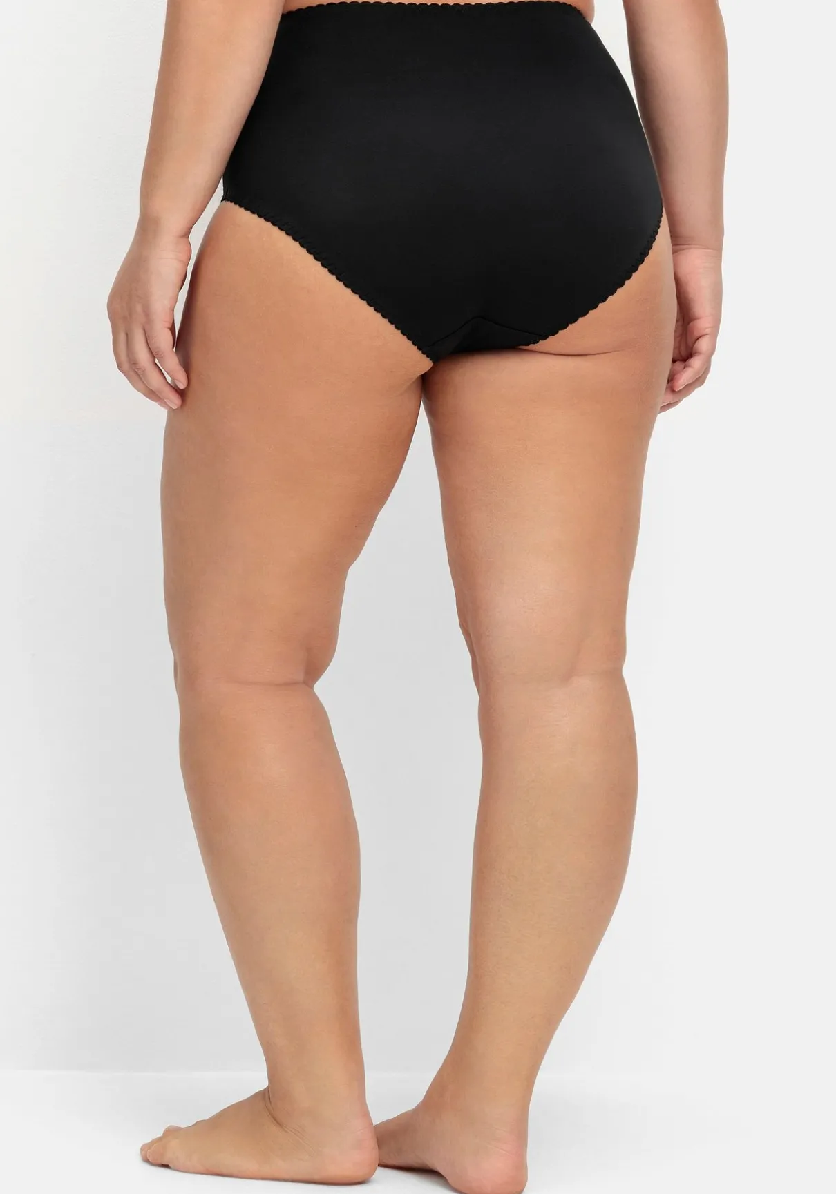 Taillenslip mit transparenter Spitze