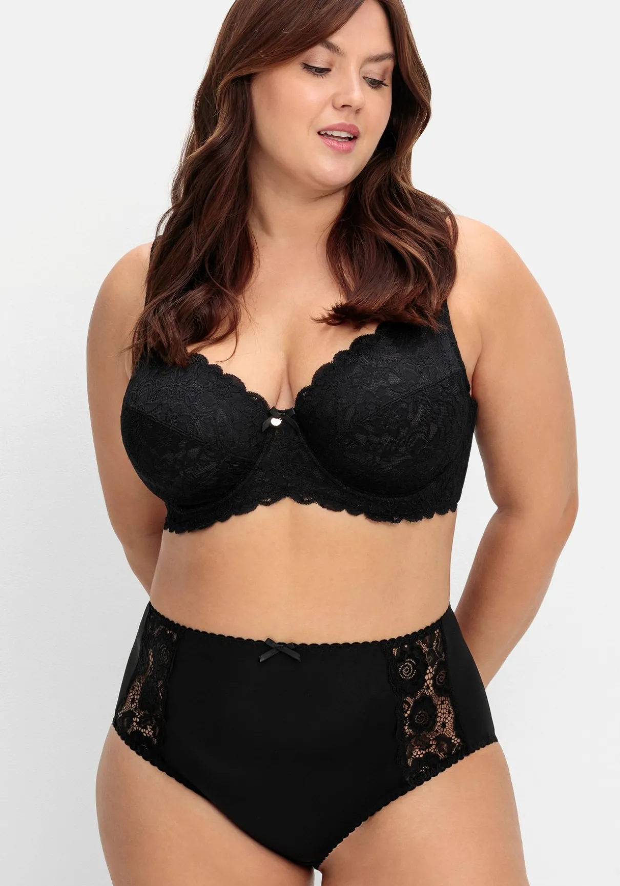 Taillenslip mit transparenter Spitze