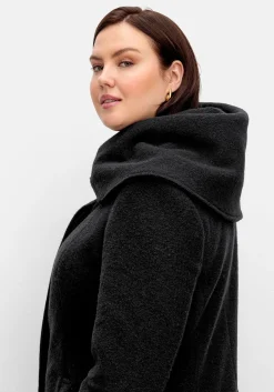 Taillierter Mantel mit großem Kragen und Wollanteil