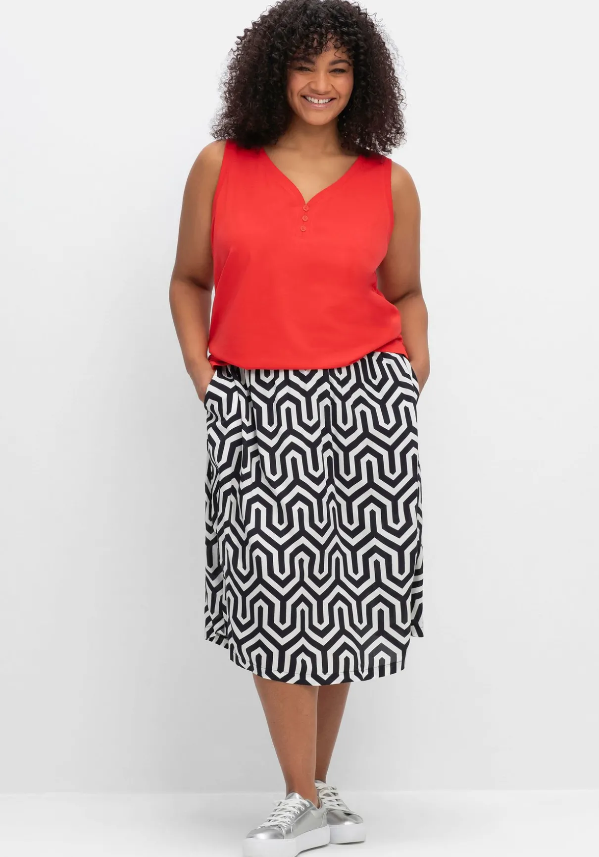 Tanktop mit V-Ausschnitt und Zierknopfleiste