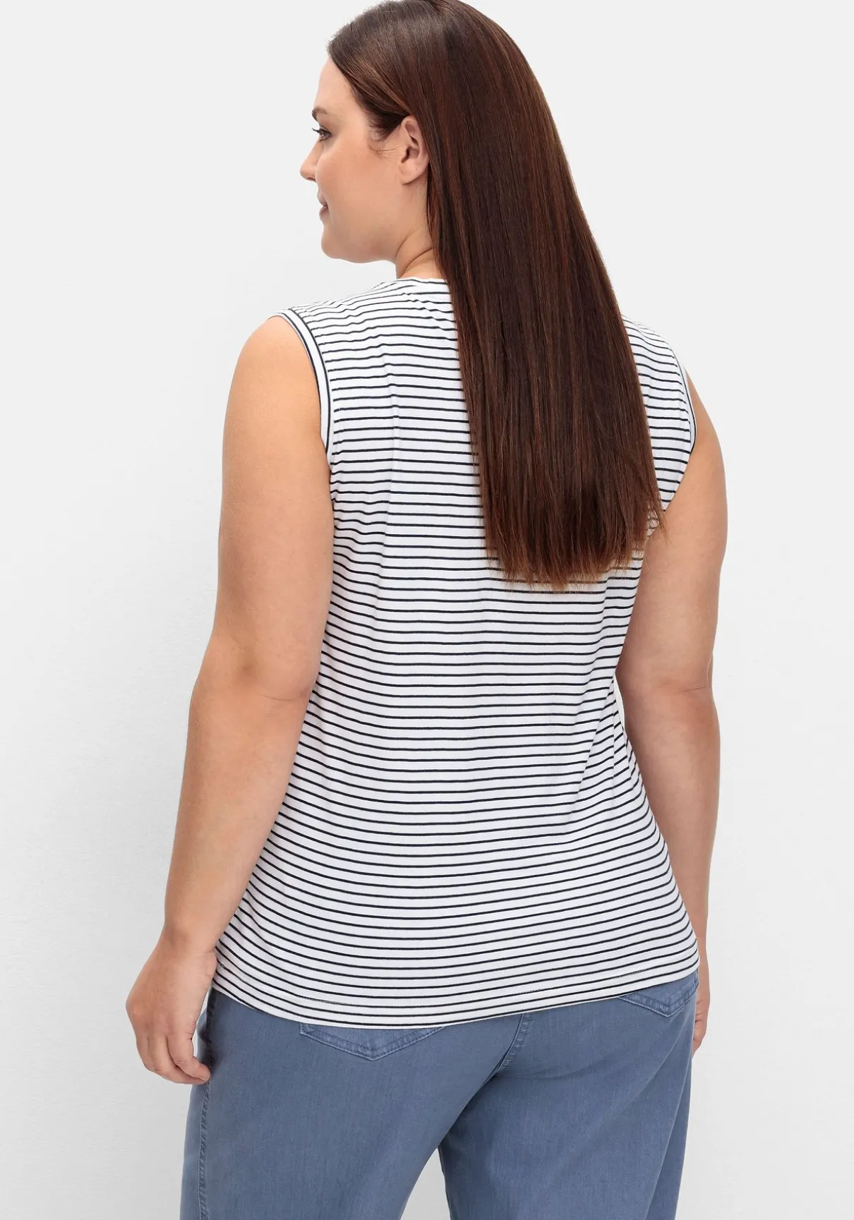 Top mit kurzer Knopfleiste