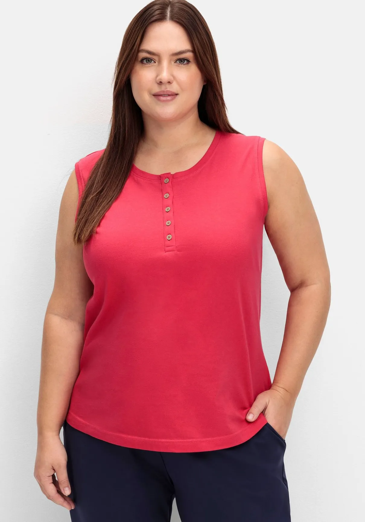 Top mit kurzer Knopfleiste