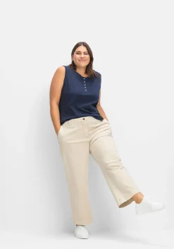 Top mit kurzer Knopfleiste