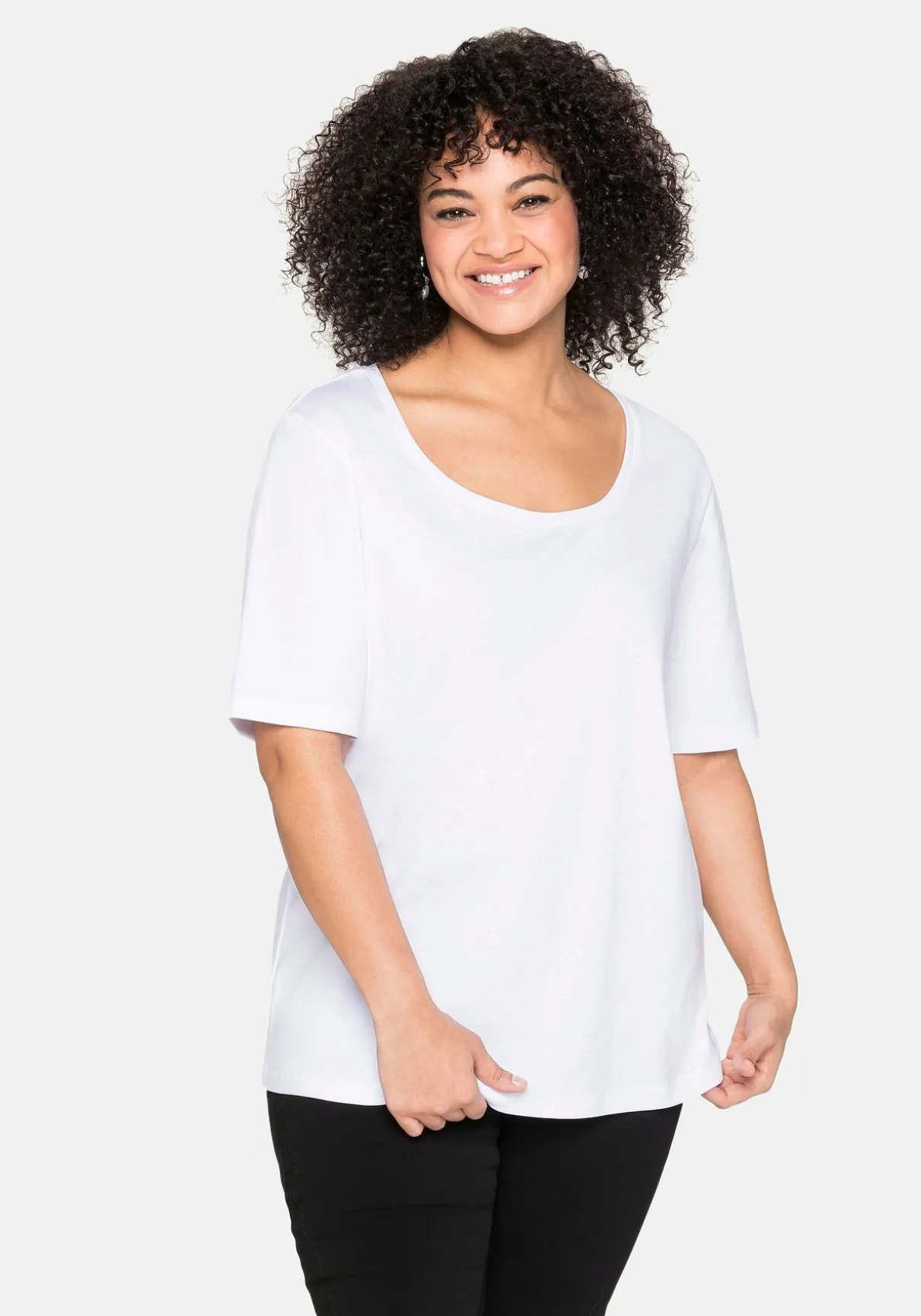 T-Shirt mit tiefem Ausschnitt und längerem Ärmel