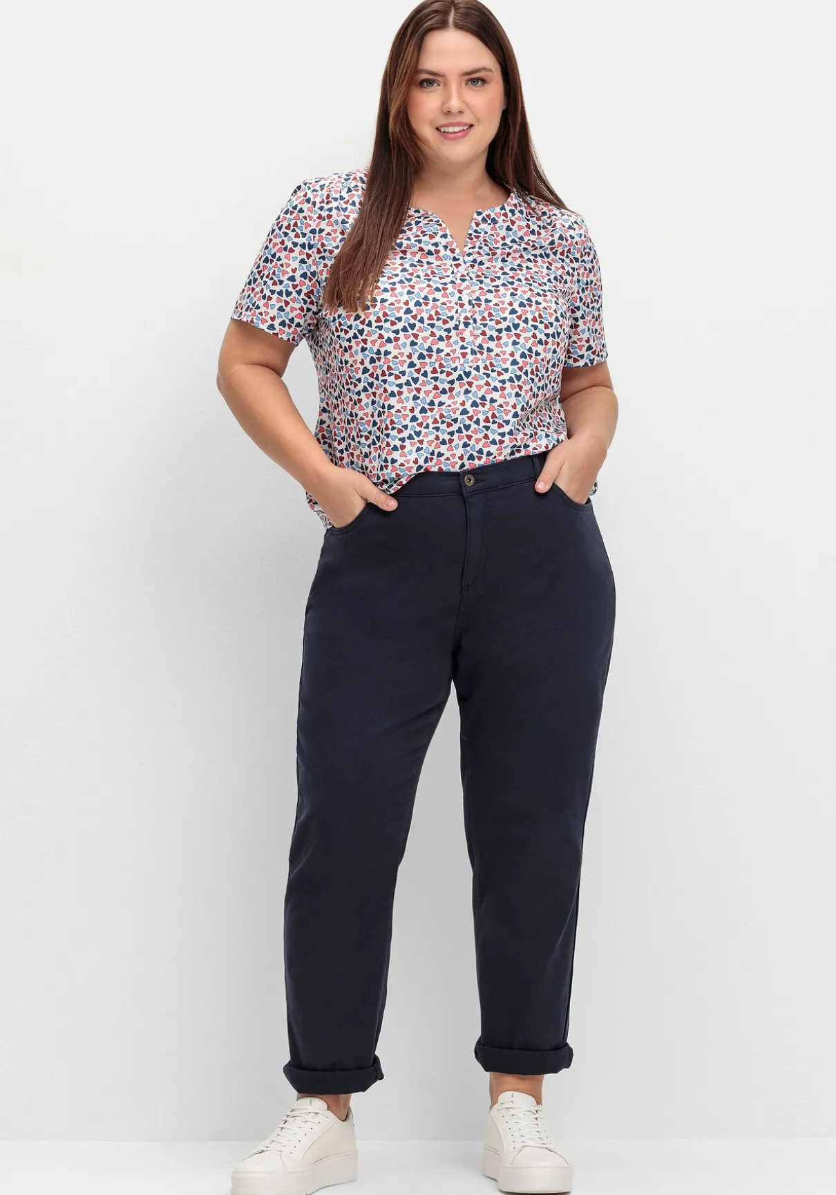 Tunika aus Crêpe mit Herzchen-Alloverdruck