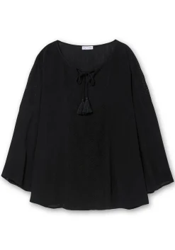 Tunika in Crinkle-Optik, mit Einsatz aus Crochet-Spitze