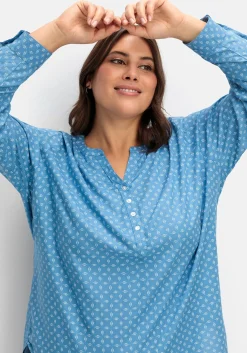 Tunika mit Alloverdruck und Krempelärmeln