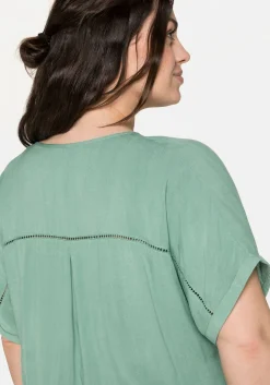 Tunika mit Blende vorn und Lochstrick im Rücken