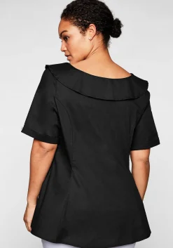 Tunika mit breitem, runden Kragen und Zierknöpfen