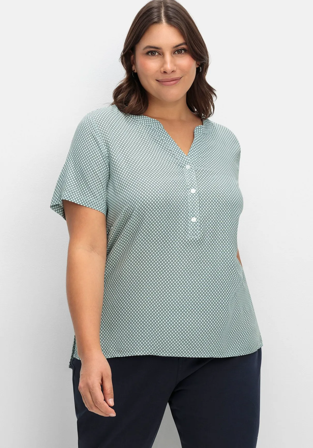 Tunika mit Kurzarm und verlängertem Rückenteil