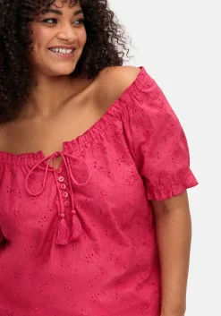 Tunika mit Lochstickerei und Rüschen