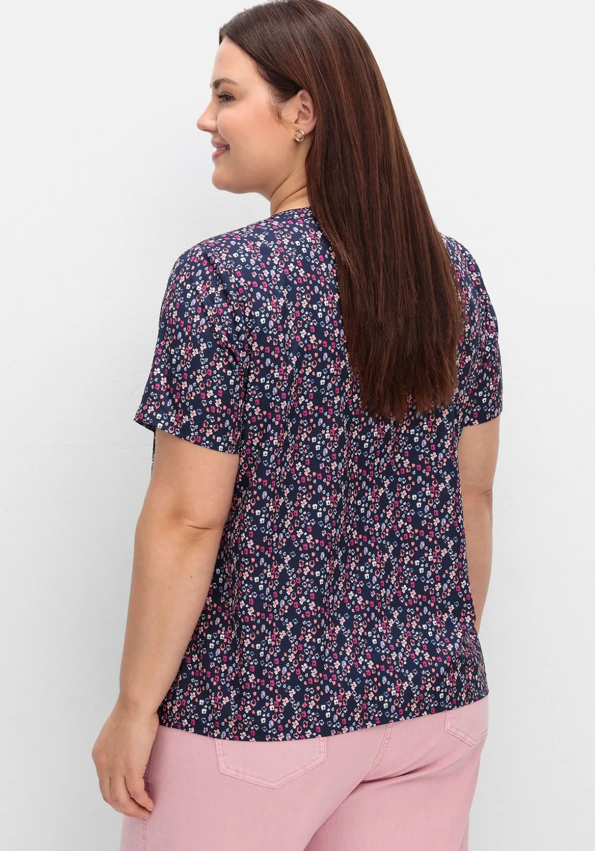 Tunika mit Minimalprint und kurzen Ärmeln