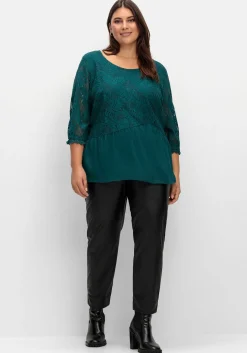 Tunika mit Spitzenoberteil und Chiffonsaum