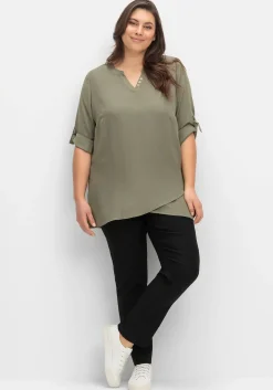 Tunika mit Zierknöpfen und Krempelärmeln