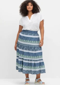 Volantrock mit Paisleydruck, in leichter A-Linie