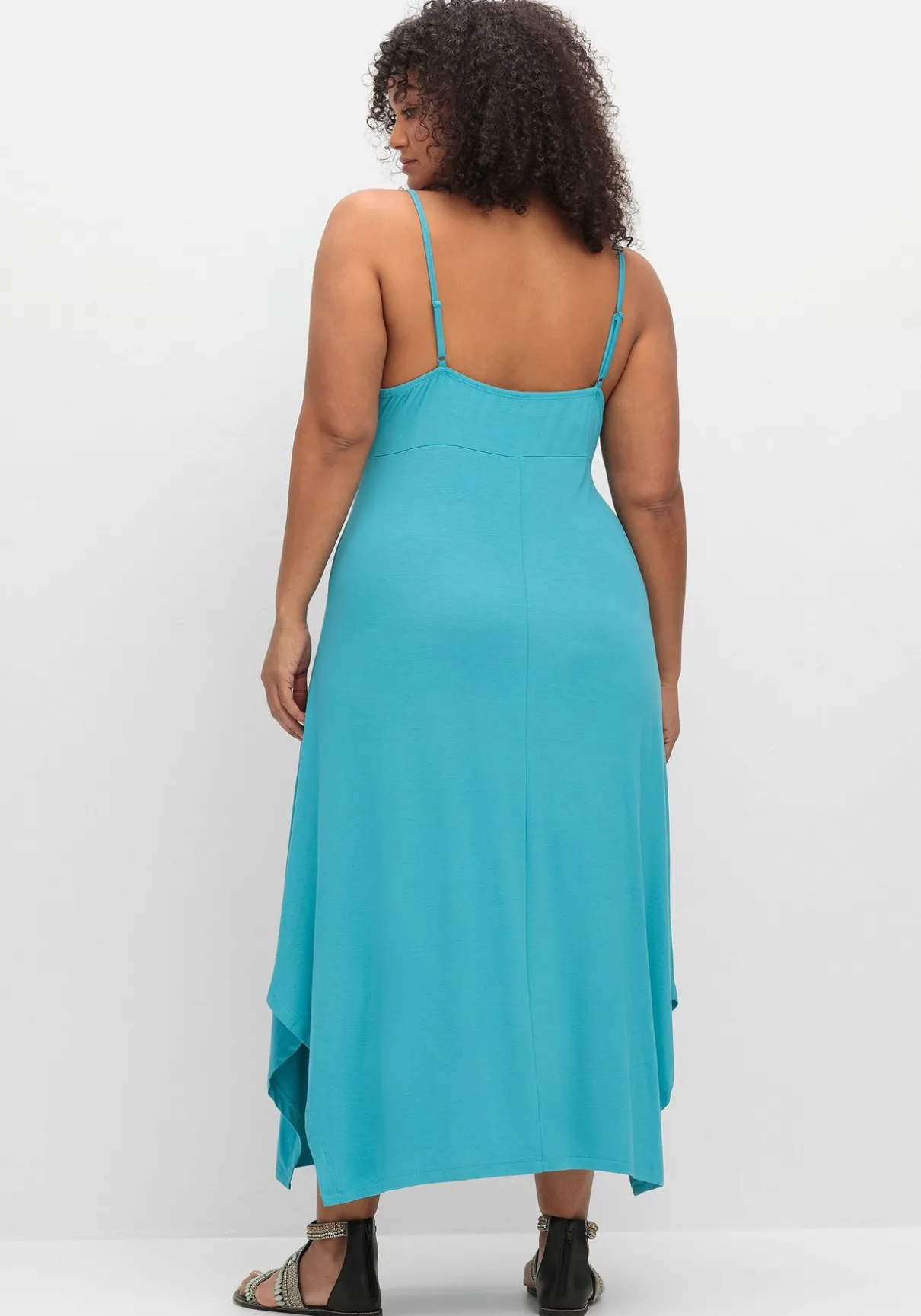 Wadenlanges Jerseykleid in Zipfeloptik