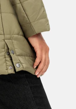 Warm wattierte Steppjacke mit Kapuze