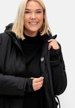 Wasser- und winddichte Outdoorjacke