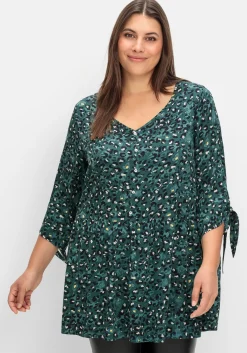 Weit schwingende Tunika mit Alloverprint