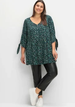 Weit schwingende Tunika mit Alloverprint