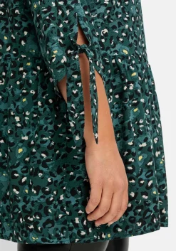 Weit schwingende Tunika mit Alloverprint