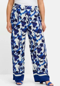 Weite, fließende Hose mit Blumendruck