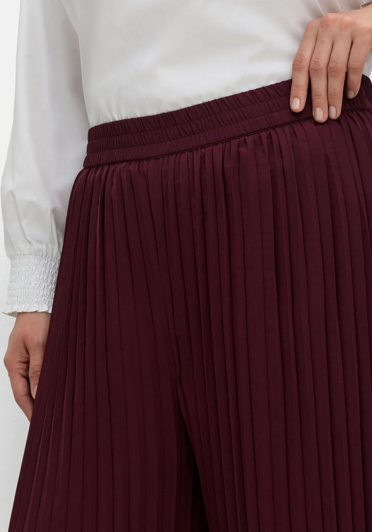 Weite Plisseehose in 7/8-Länge, mit Stretchbund