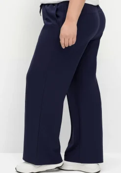 Weite Sporthose mit Teilungsnaht vorn