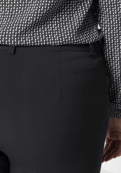 Weite Stretchhose mit Bügelfalte