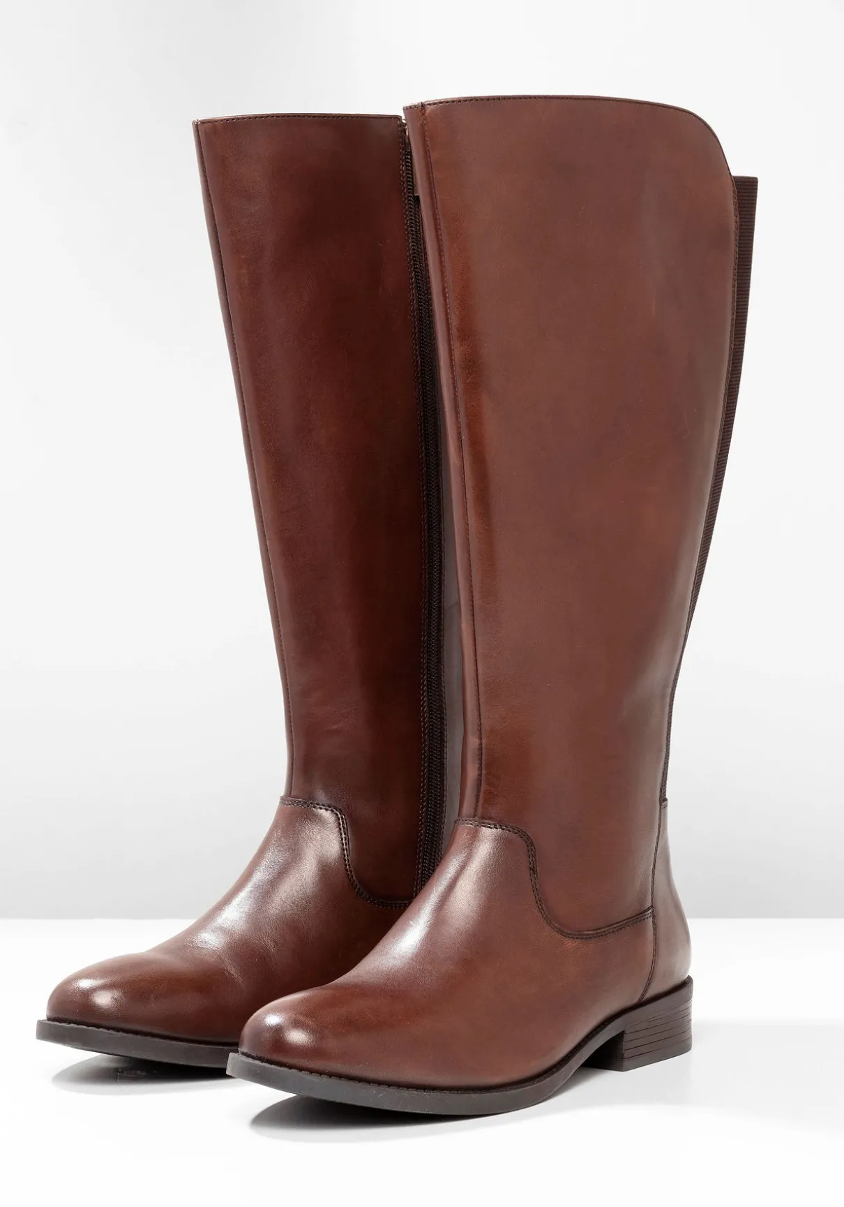 Weitschaftstiefel aus Leder mit Stretch-Einsatz